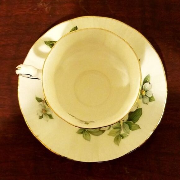 Vintage Paragon Canadian Provincial Flowers Dogwood Footed Cup & Saucer - Picture 3 of 6